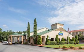 Days Inn And Suites Norcross